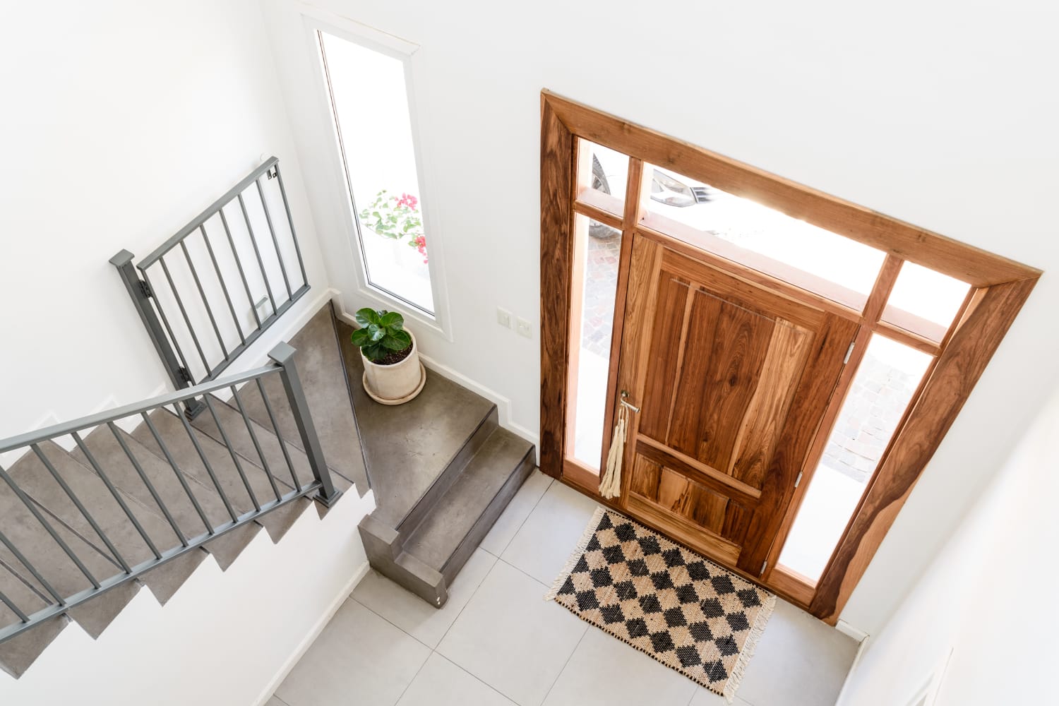 Front Door Decorating Ideas - Weekend Projects 2019 | Apartment Therapy